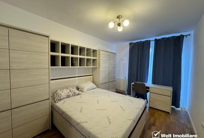 Apartament cu 3 camere semidecomandat, mobilat în Central
