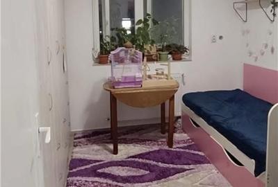 Apartament cu 4 camere decomandat în Ampoi 2