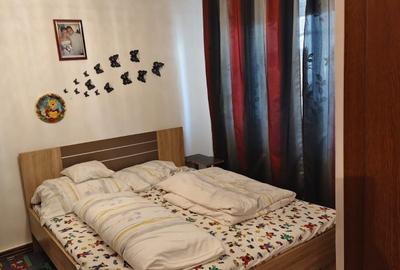 Apartament cu 2 camere decomandat în Petros