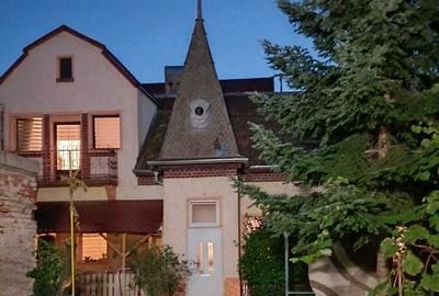 Casă cu 4 camere cu Teren 156 Mp în Central