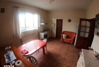 Casă cu 6 camere cu Teren 1650 Mp în Daia