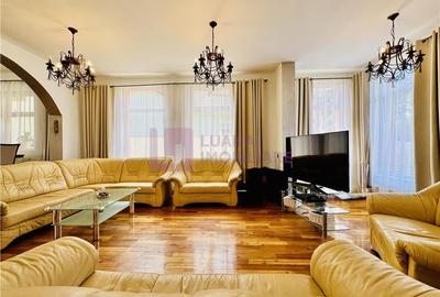 Apartament cu 3 camere decomandat, mobilat în Ștrand
