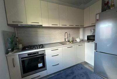 Apartament cu 3 camere decomandat în Central - 2