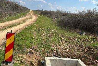 Teren de 4000 mp, în Cârcea - 2