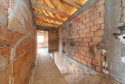 Casă cu 5 camere cu Teren 500 Mp în Exterior Nord - 30