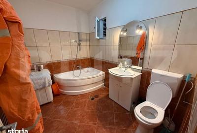 Casă cu 3 camere cu Teren 2800 Mp în Central - 12