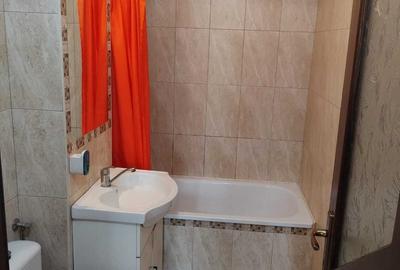 Apartament cu 3 camere decomandat în Central - 1