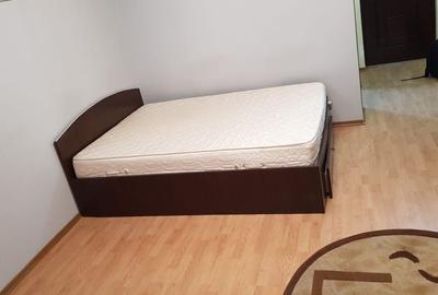 Garsonieră decomandată, mobilată în Titan