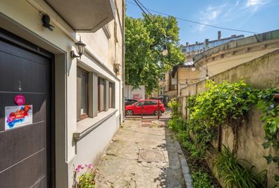 Apartament cu 2 camere decomandat în P-ța Universității