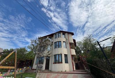Casă cu 4 camere cu Teren 374 Mp în Copou