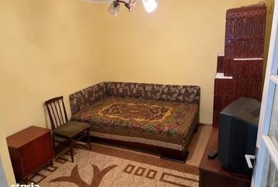 Casă cu 4 camere cu Teren 1300 Mp în Central