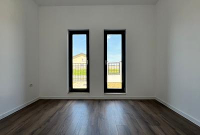 Duplex cu 4 camere cu Canalizare în Moșnița Nouă - 9