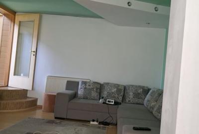 Casă cu 4 camere în Mofleni
