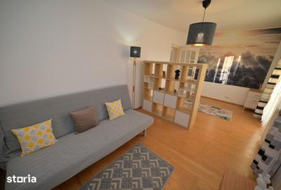 Apartament cu 4 camere decomandat în Delfinariu