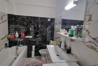 Apartament cu 3 camere decomandat în Ciurea