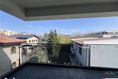 Apartament cu 5 camere în Central - 12