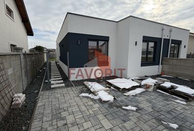 Duplex cu 4 camere cu Canalizare în Moșnița Nouă - 1