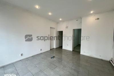 Spațiu comercial, de 32 mp, în Central - 4