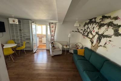 Apartament cu 3 camere decomandat în Titan