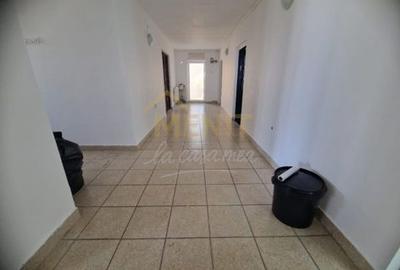 Casă cu 7 camere cu Canalizare în Păulești - 1