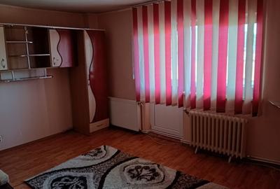 Garsonieră decomandată în Calea Romanului