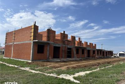 Apartament cu 3 camere decomandat în Sântandrei