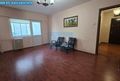 Apartament cu 4 camere decomandat în Central