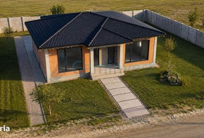 Casă cu 4 camere în Sântandrei