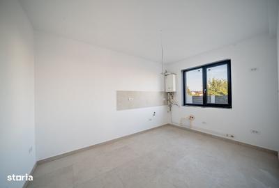 Casă cu 4 camere cu Teren 380 Mp în Domnești