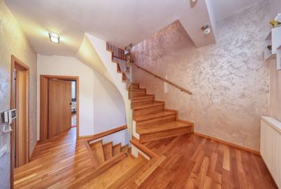 Duplex cu 4 camere cu Canalizare în Central - 18