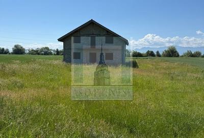 Casă individuală cu 5 camere cu Teren 1435 Mp în Hălchiu - 3