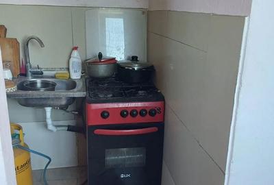 Apartament cu 2 camere decomandat în Far - 1