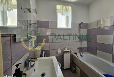 Casă cu 2 camere decomandat cu Teren 335 Mp în Central