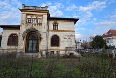 Casă individuală cu 10 camere cu Canalizare în Capitale - 2