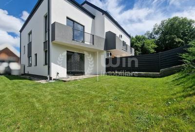 Duplex cu 4 camere cu Canalizare în Mănăștur
