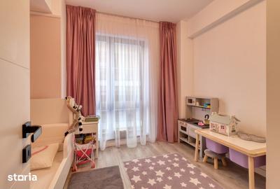 Apartament cu 4 camere în Sisești
