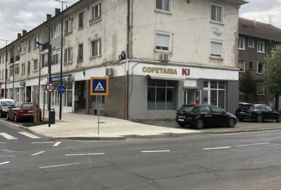 Spațiu comercial, de 60 mp, în Central - 4