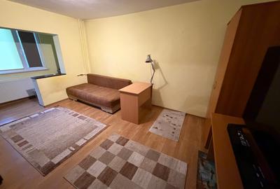 Garsonieră decomandată în Buziașului - 3
