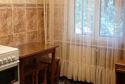 Apartament cu 2 camere decomandat în Valea Ialomiței