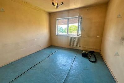 Apartament cu 3 camere decomandat în Exterior Est - 1