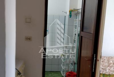 Apartament cu 3 camere decomandat în Medicină
