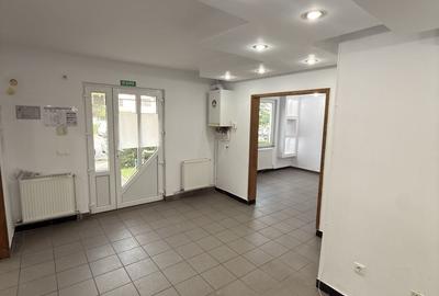 Apartament cu 3 camere în Central - 3