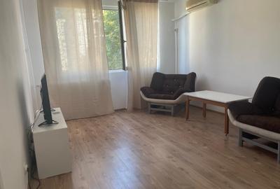 Apartament cu 2 camere decomandat în Păcii