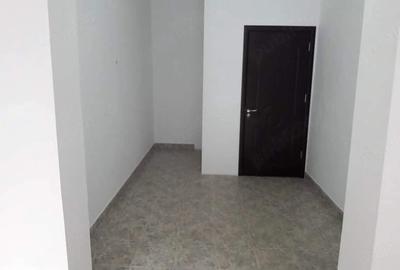 Spațiu comercial, de 50 mp, în Central - 6