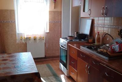 Apartament cu 4 camere decomandat în Gemenii - 5