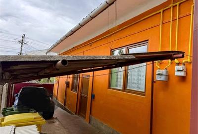 Casă cu 3 camere cu Canalizare în Andrei Mureșanu