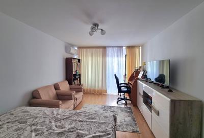 Apartament cu 3 camere decomandat în Ștefan cel Mare