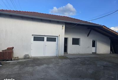 Casă cu 4 camere în Botiz