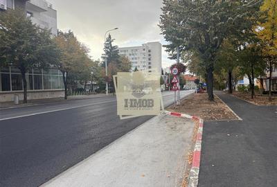 Apartament cu 3 camere decomandat, mobilat în Central