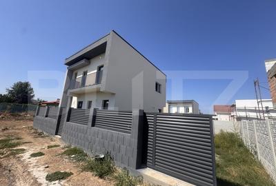 Casă individuală cu 4 camere cu Canalizare în Exterior Est